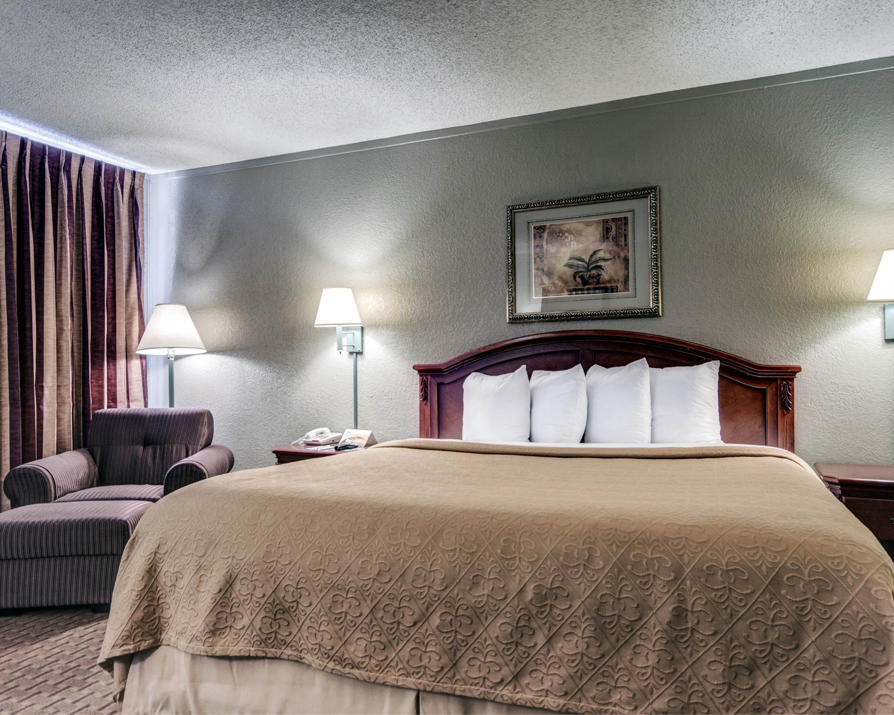 Quality & Airport Hotel