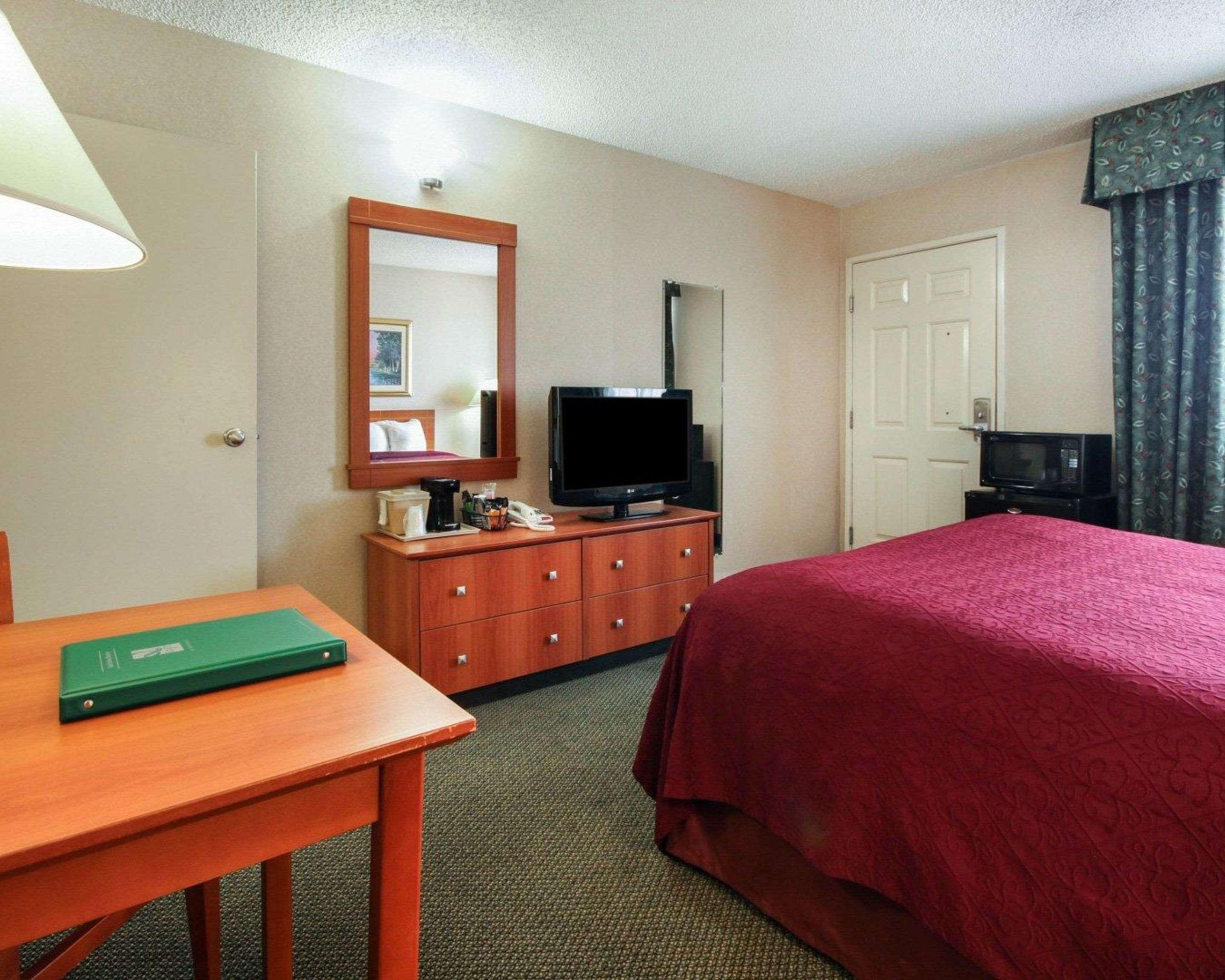 Quality Airport East Inn El Paso
