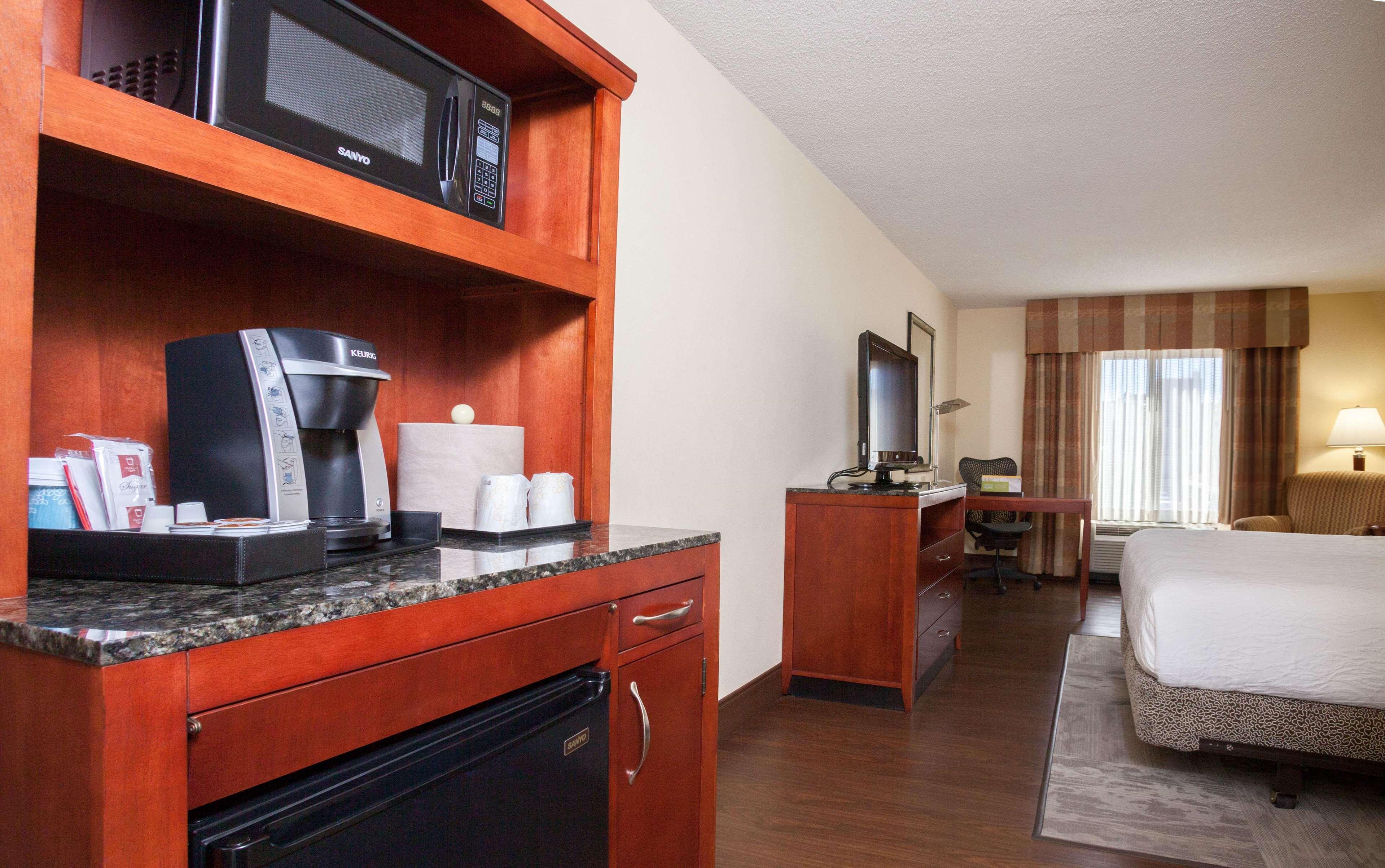 Hilton Garden Hotel 3*
