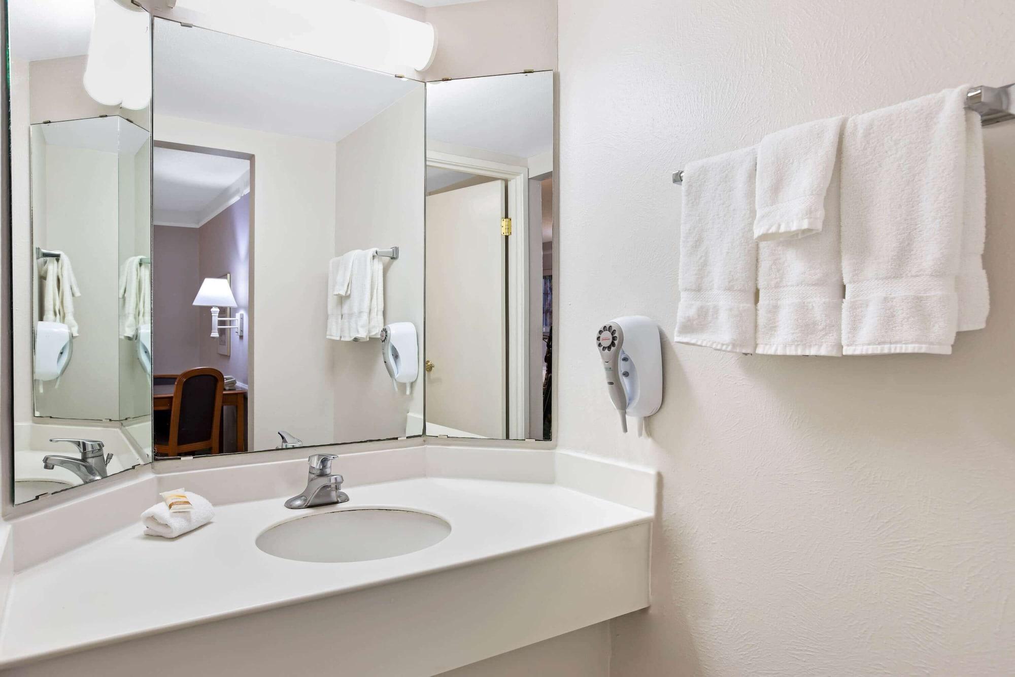 La Quinta By Wyndham East Lomaland 3*