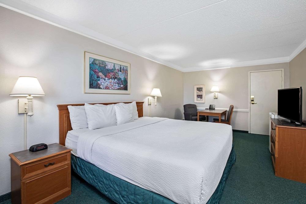 La Quinta By Wyndham East Lomaland 3*