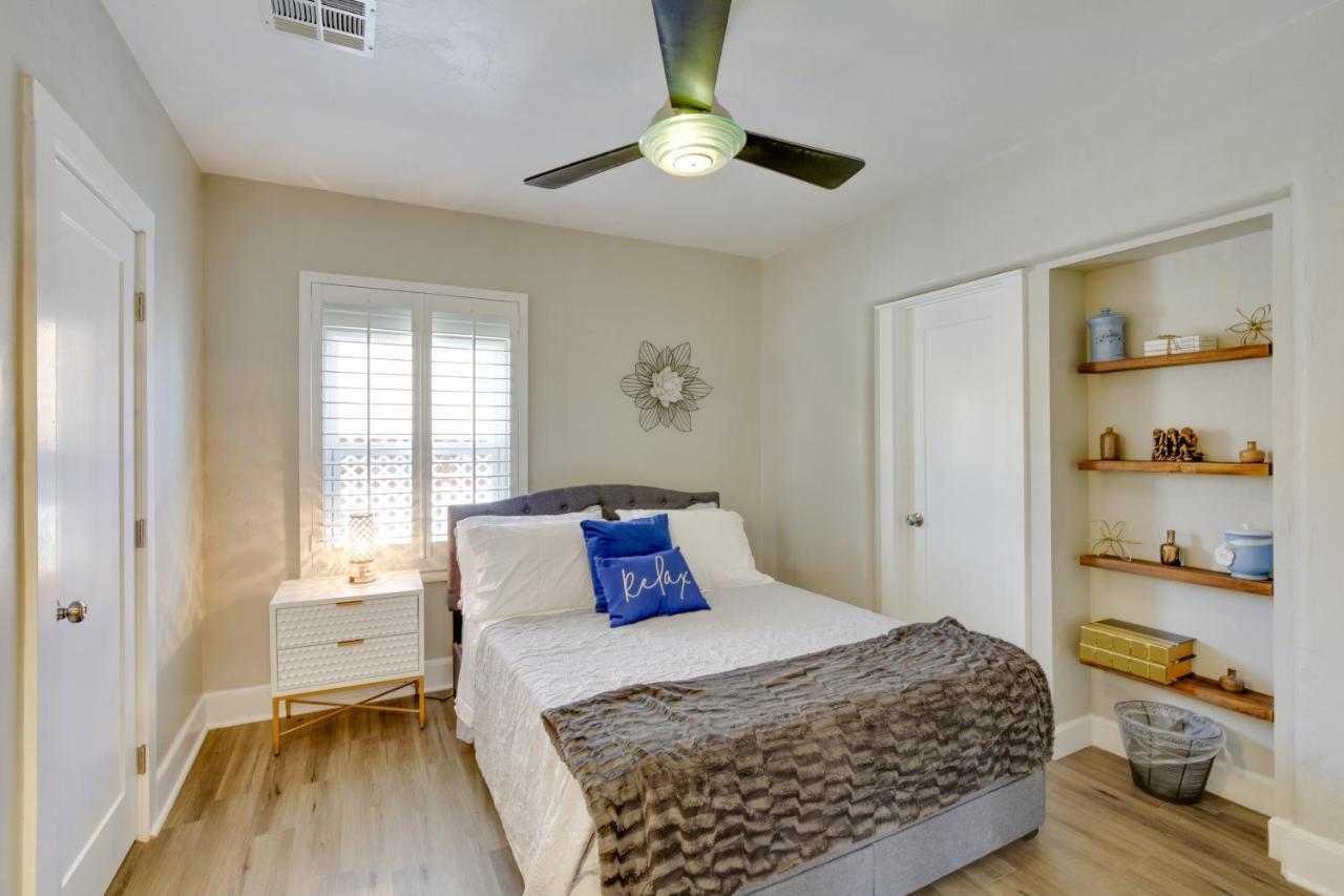 With Shared Patio Near Memorial Park Apartment