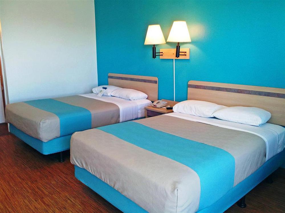 Hotel 6-el Paso, Tx - East