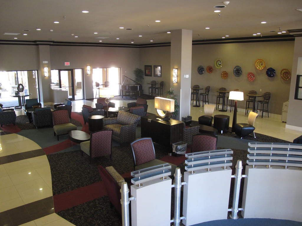 Hotel Wyndham Airport And Water Park