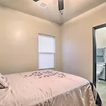 Spacious El Paso Apt, 6 Mi To Downtown!
