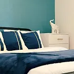 Colorful Relaxation Luxe Family Stay - Extended Stay