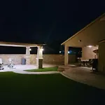 Charming Home Near Hwy 375