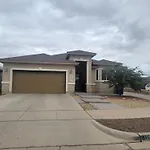 Charming Home Near Hwy 375