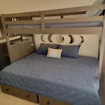 Spacious Family Friendly House 10 Min To Zaragoza