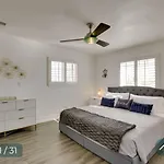 544C) Large 1 Bedroom With King Bed