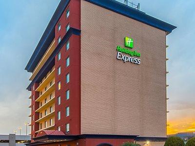 Express El Paso-central By Ihg Hotel