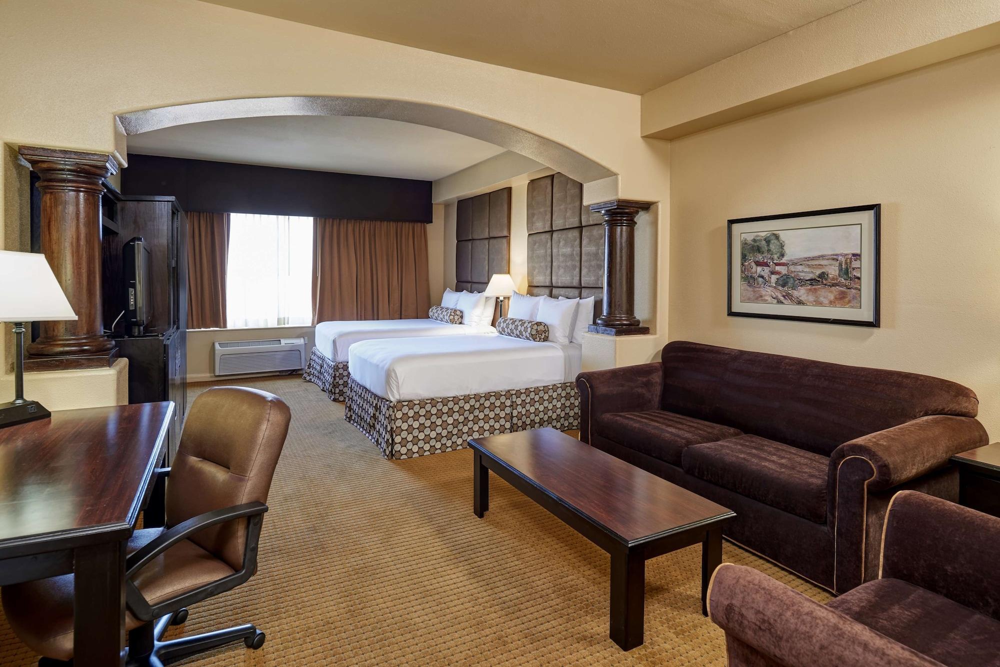 Radisson Airport 3*