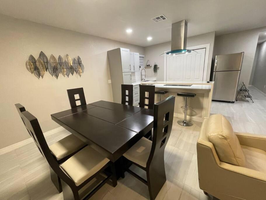 Big Family? On Over And Enjoy Duplex A+b El Paso