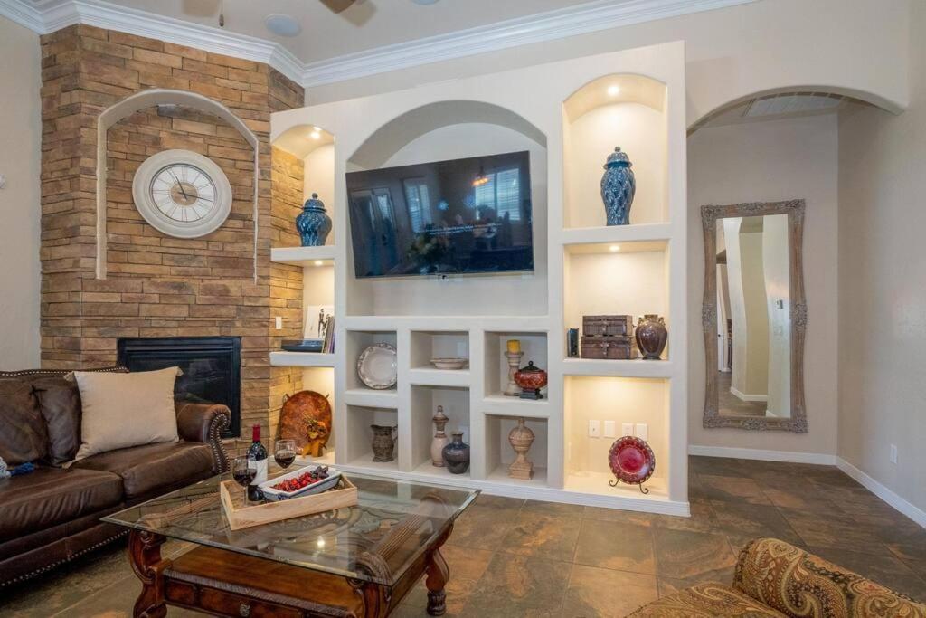 4 Bedroom Gorgeous Eastside El Paso