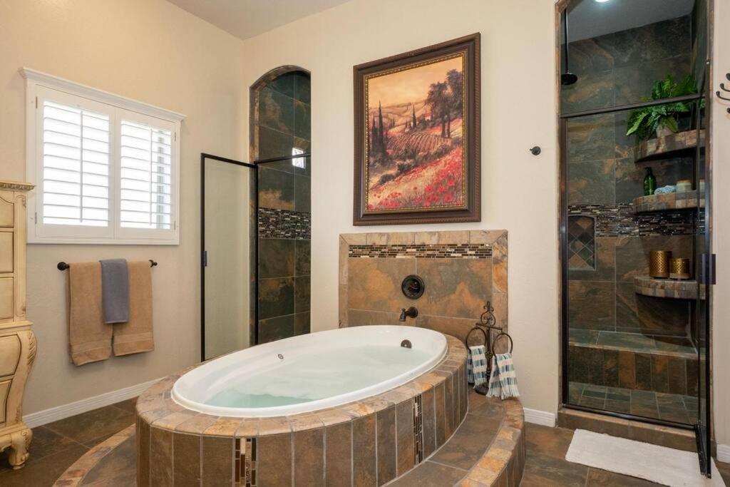 4 Bedroom Gorgeous Eastside * El Paso