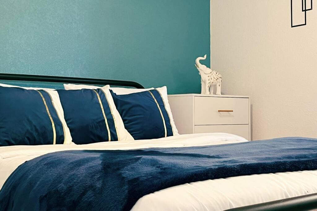 Apartment Colorful Relaxation Luxe Family - Extended El Paso
