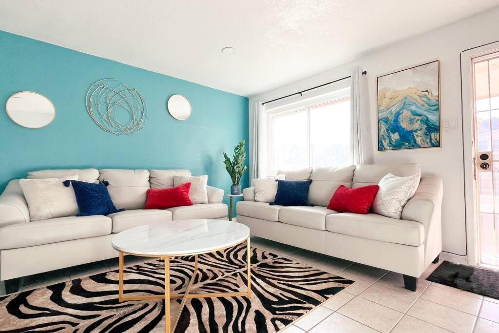 Colorful Relaxation Luxe Family - Extended El Paso