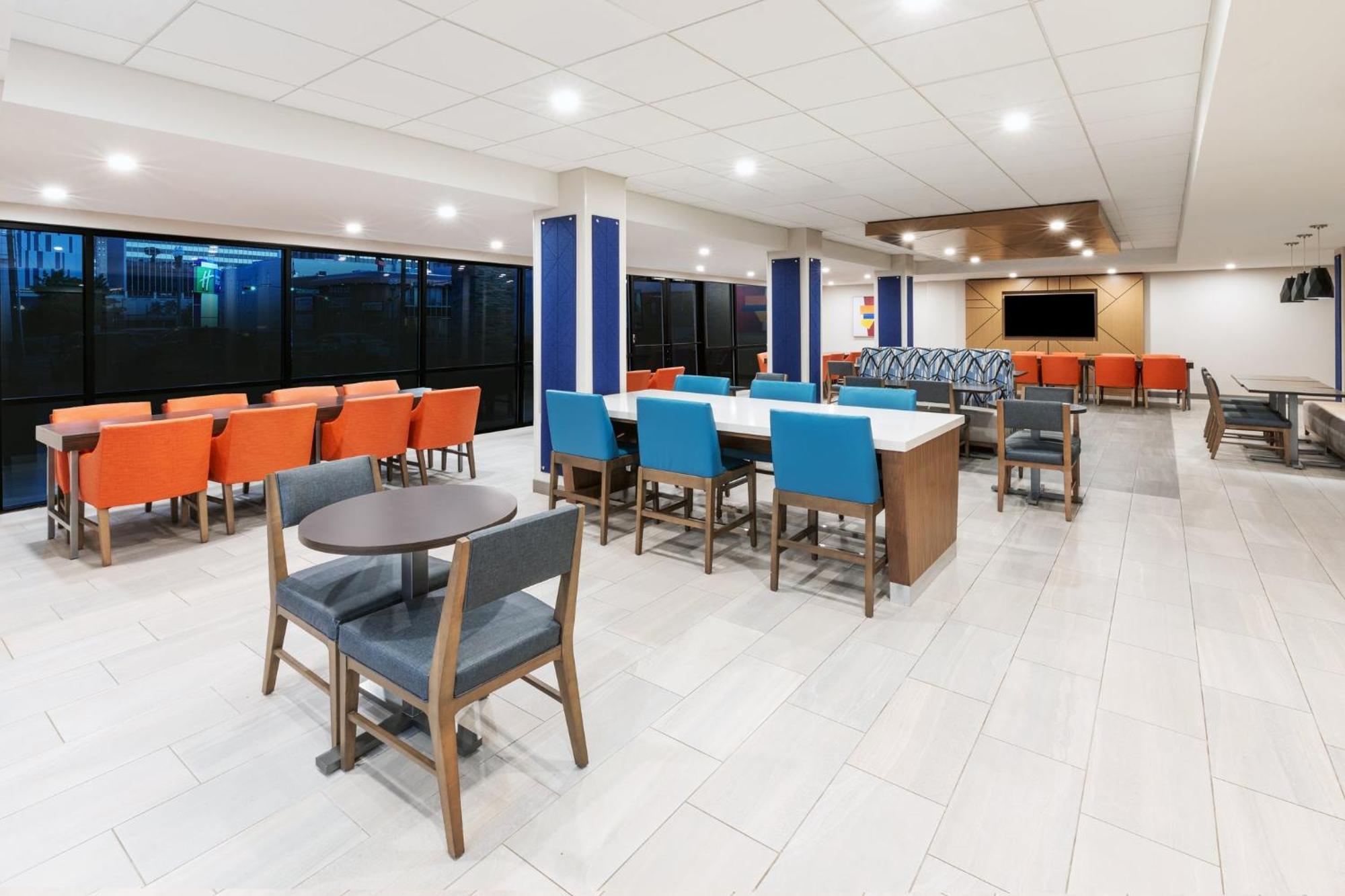 Express El Paso-central By Ihg Hotel El Paso