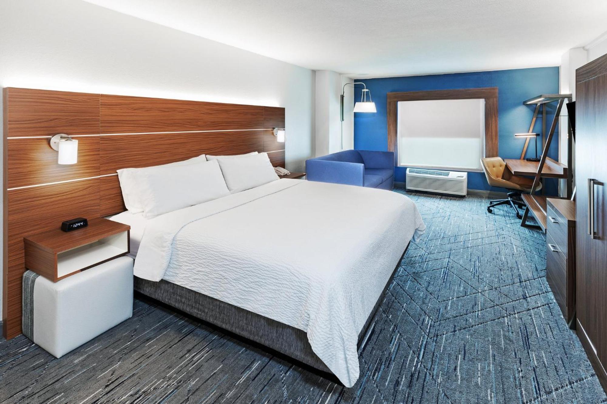 Express El Paso-central By Ihg Hotel 2*