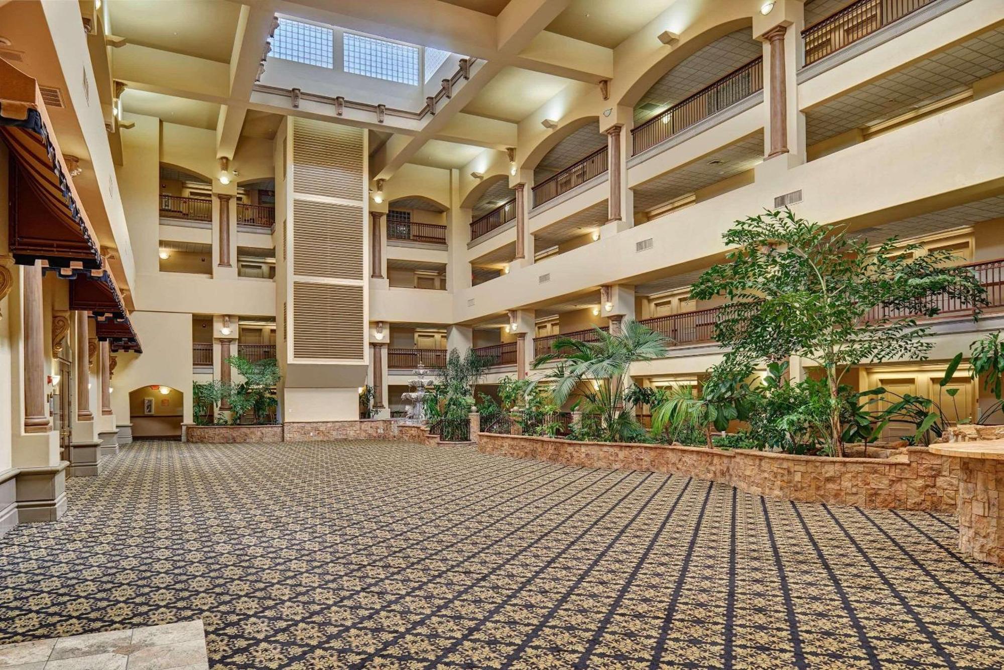 Hotel Radisson Airport
