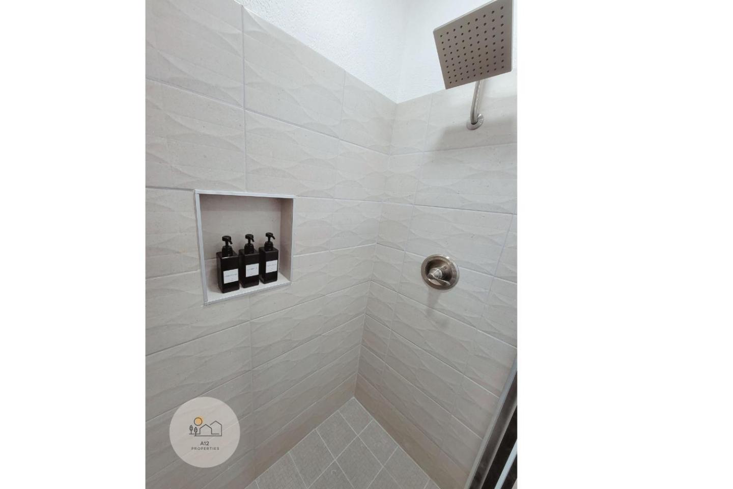 Spacious Family Friendly House 10 Min To Zaragoza Ferienhaus
