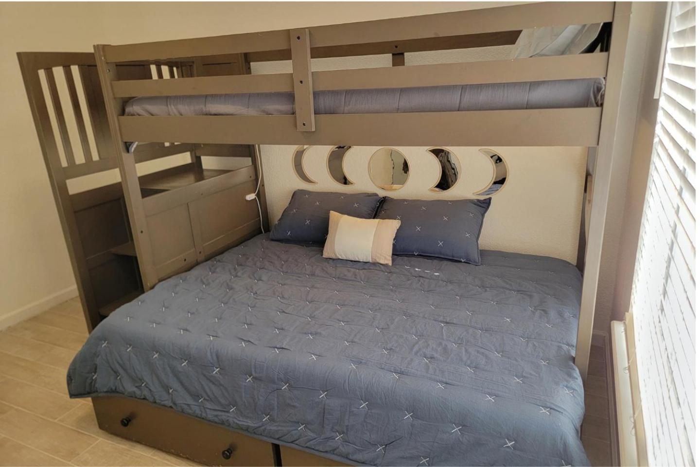 Spacious Family Friendly House 10 Min To Zaragoza Ferienhaus El Paso