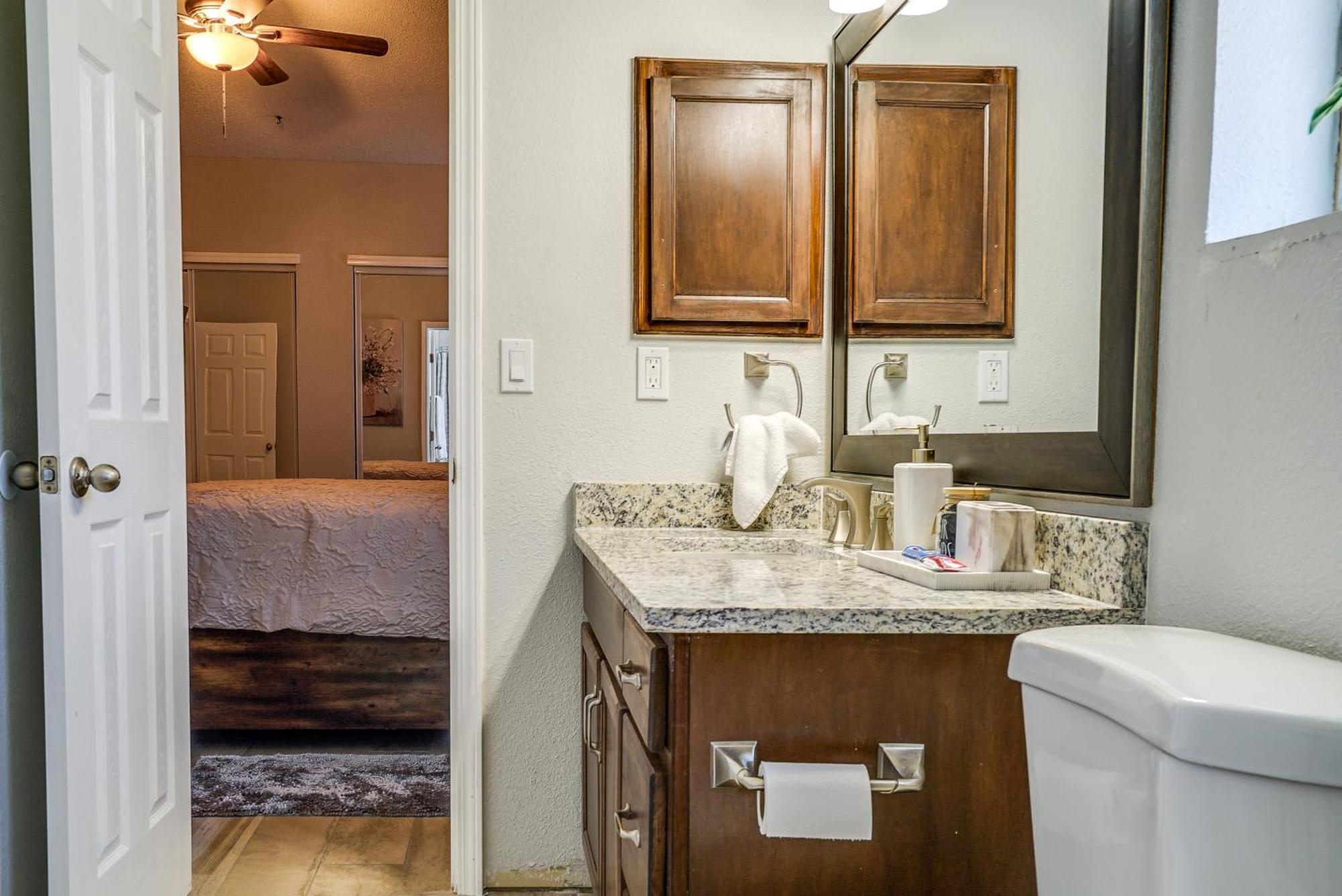 Pet-friendly Retreat 20 Mi To Downtown! *