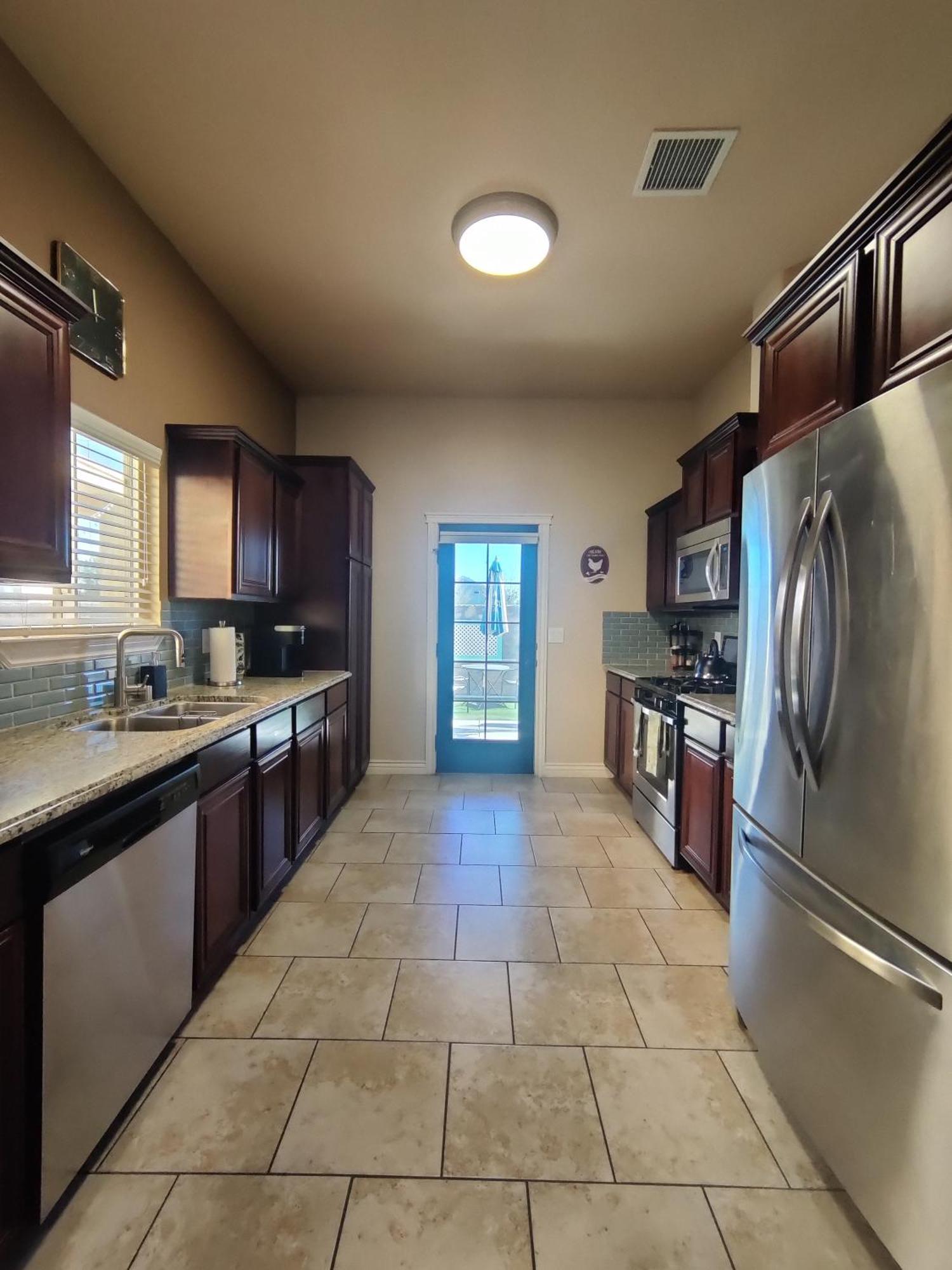 Wonderful, Plush & Luxurious 3 Bed * El Paso