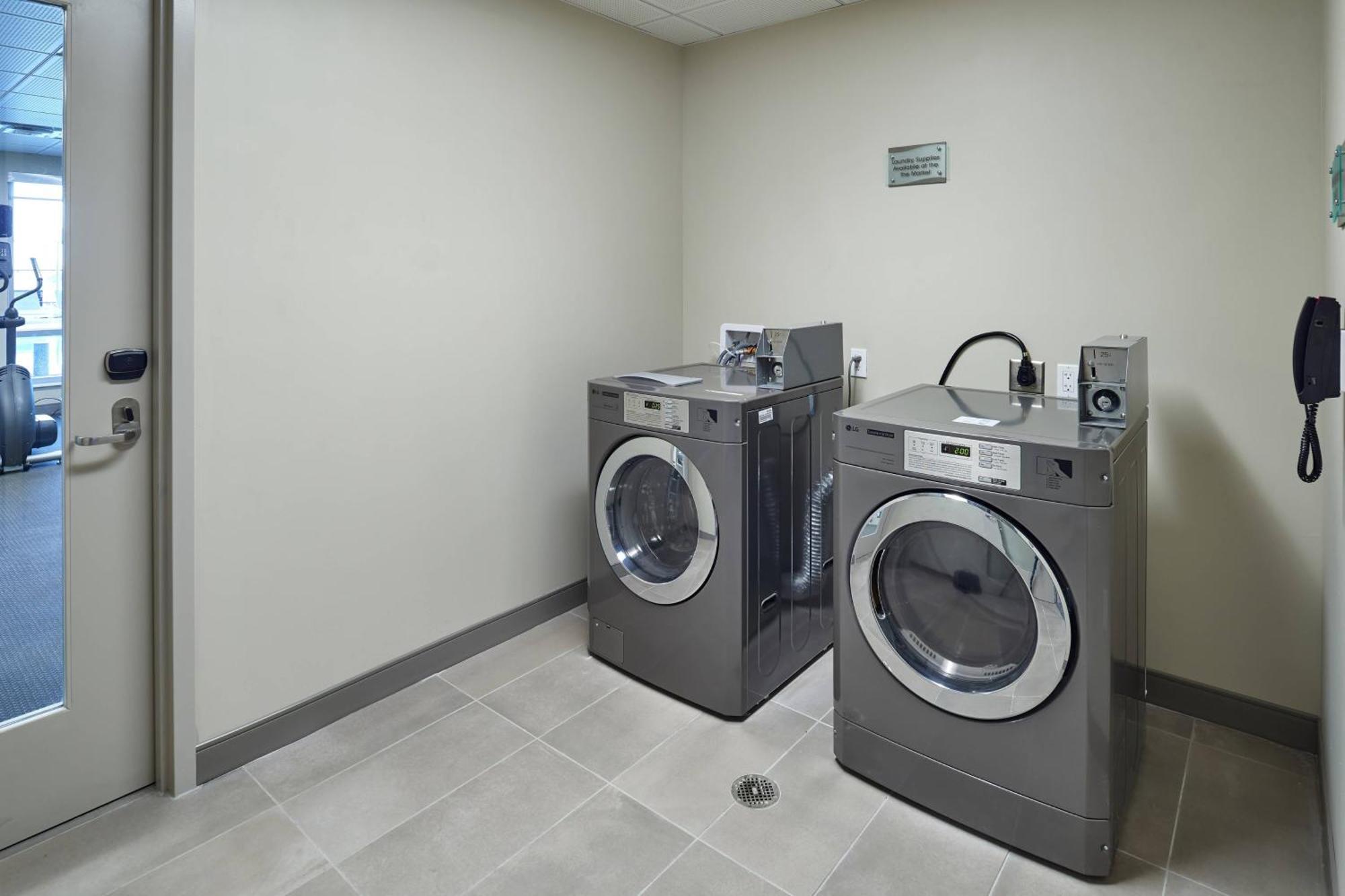 Courtyard By Marriott Downtown/convention Center 3*