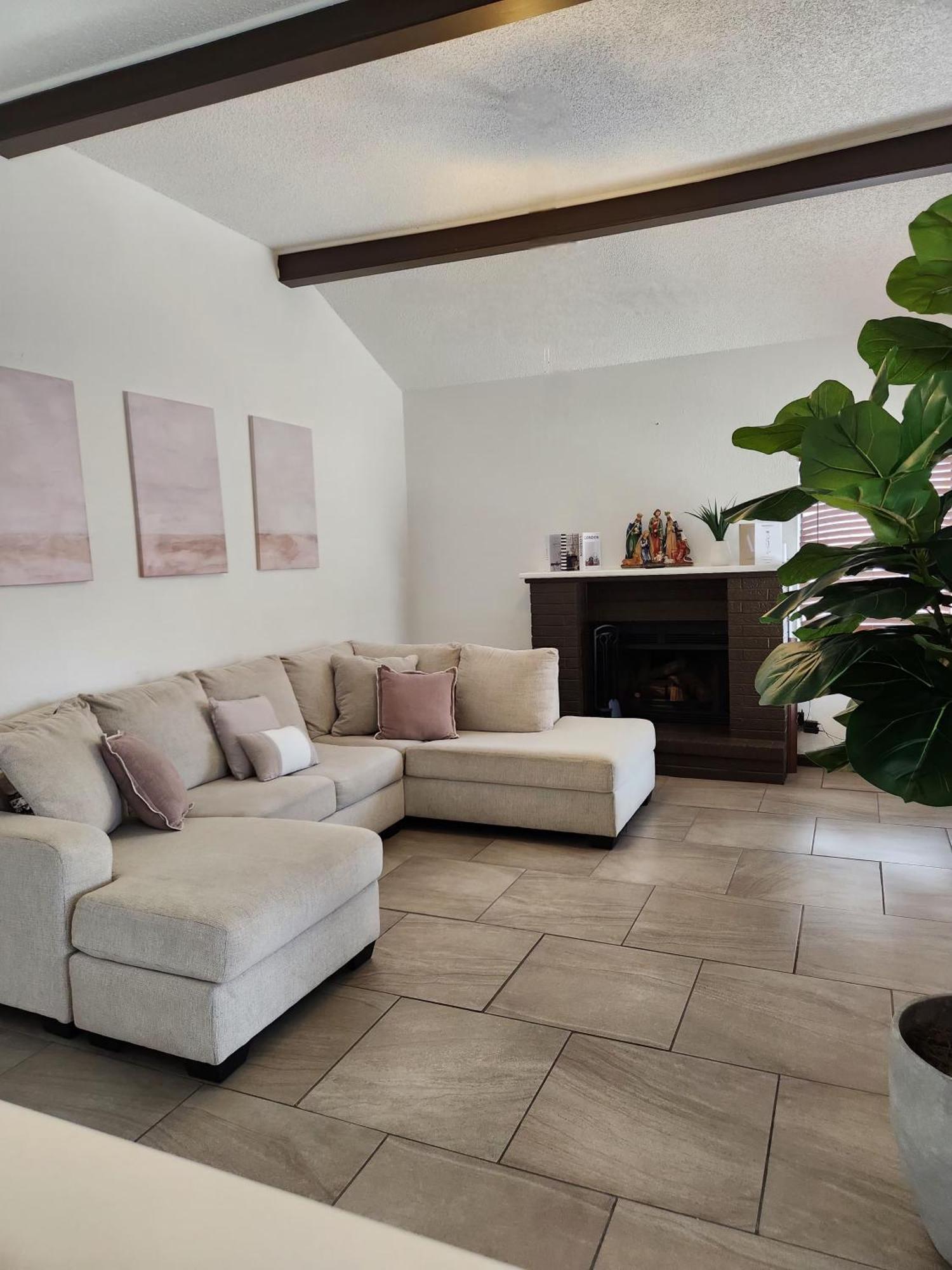 Ferienhaus Spacious Family Friendly House 10 Min To Zaragoza El Paso