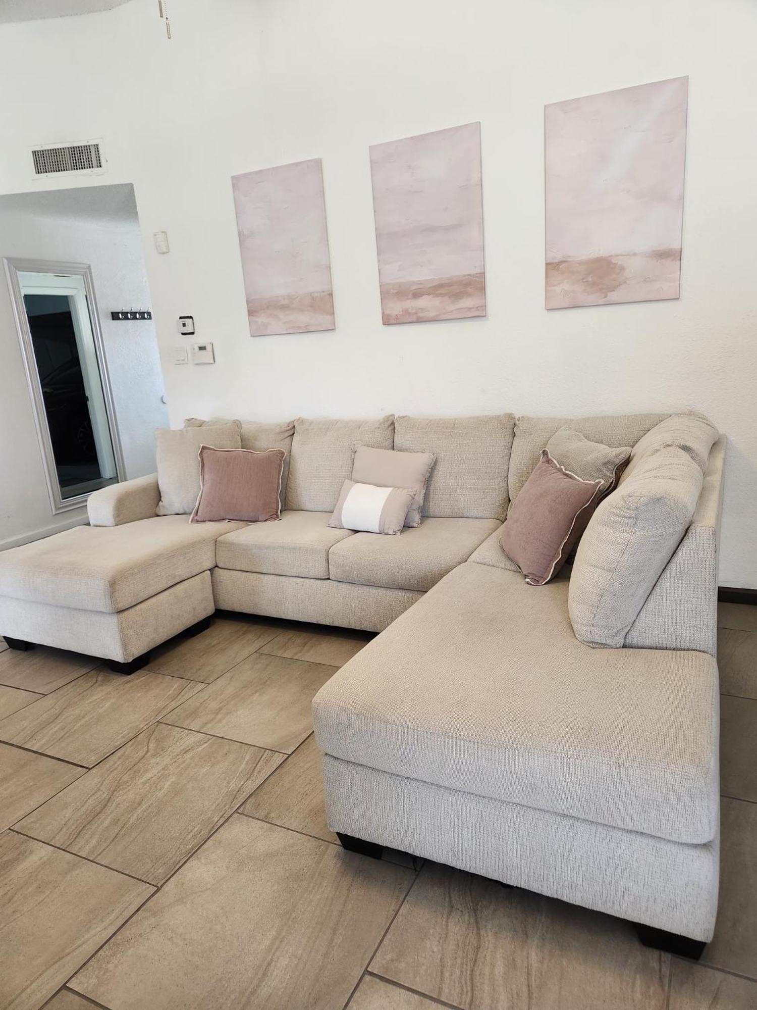 Spacious Family Friendly House 10 Min To Zaragoza *