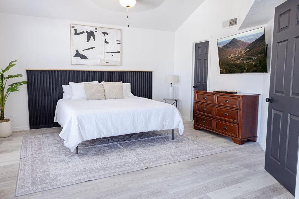Apartment West Ep Poolside Mountain Views El Paso
