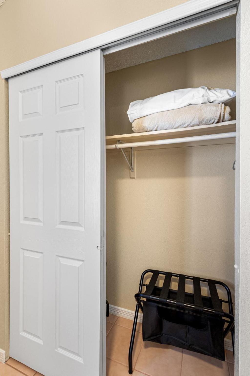 Peaceful West: 4br Dusk Haven Holiday home *