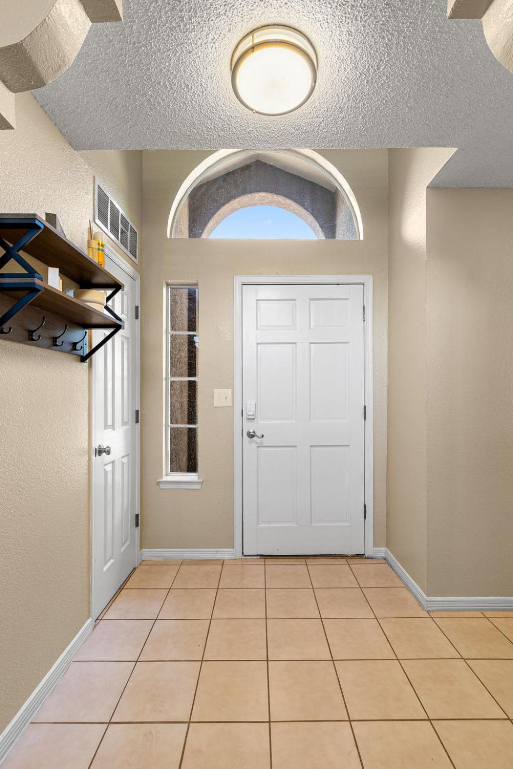 Peaceful West: 4br Dusk Haven Holiday home El Paso
