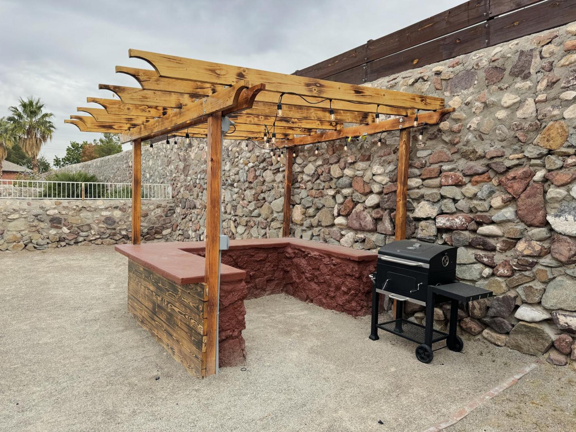 Peaceful West: 4br Dusk Haven Ferienhaus