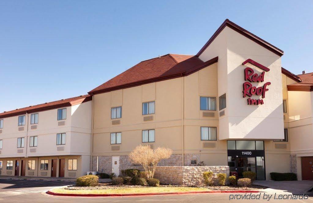 Red Roof Plus+ East Hotel