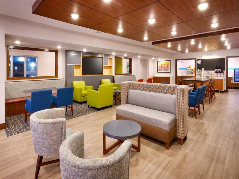 Express I-10 East By Ihg Hotel