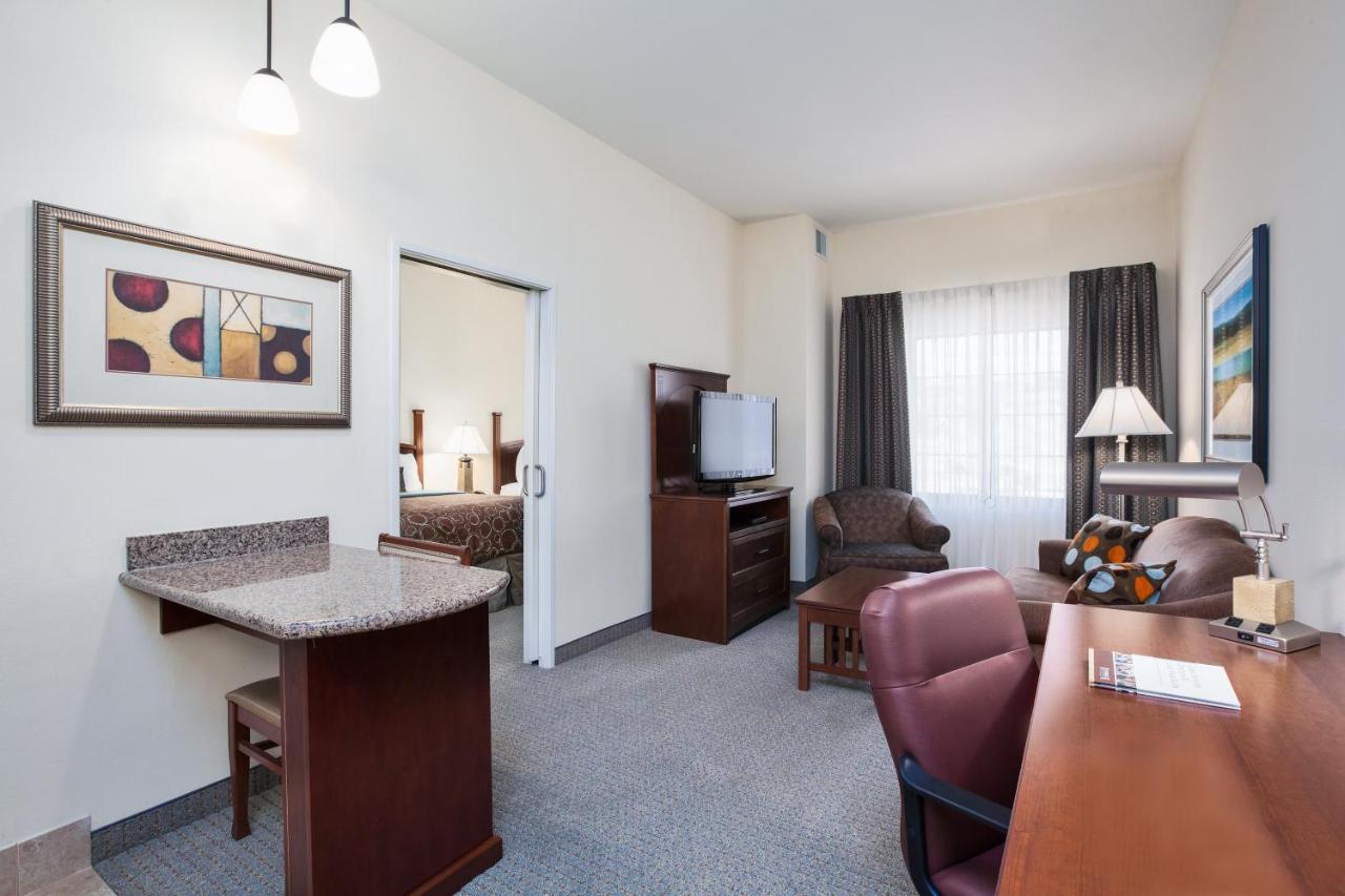 Staybridge Airport By Ihg
