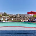 Home With Mountain View/Pool/Tub