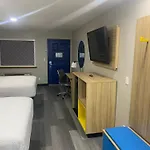 Days Inn By Wyndham El Paso West