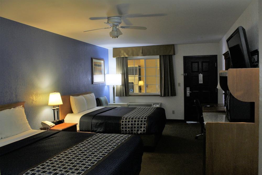 Hotel Days By Wyndham West 2*