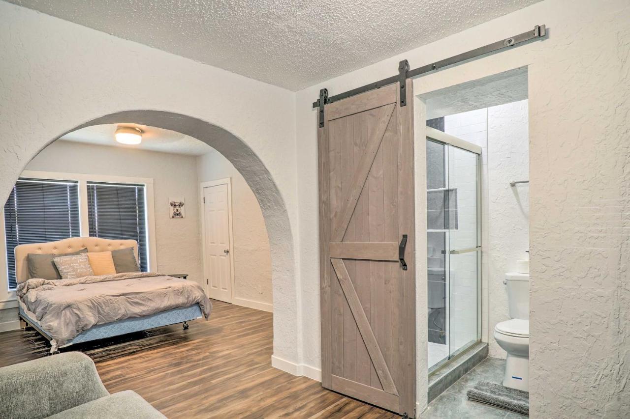 Charming And Quaint House With Backyard! El Paso