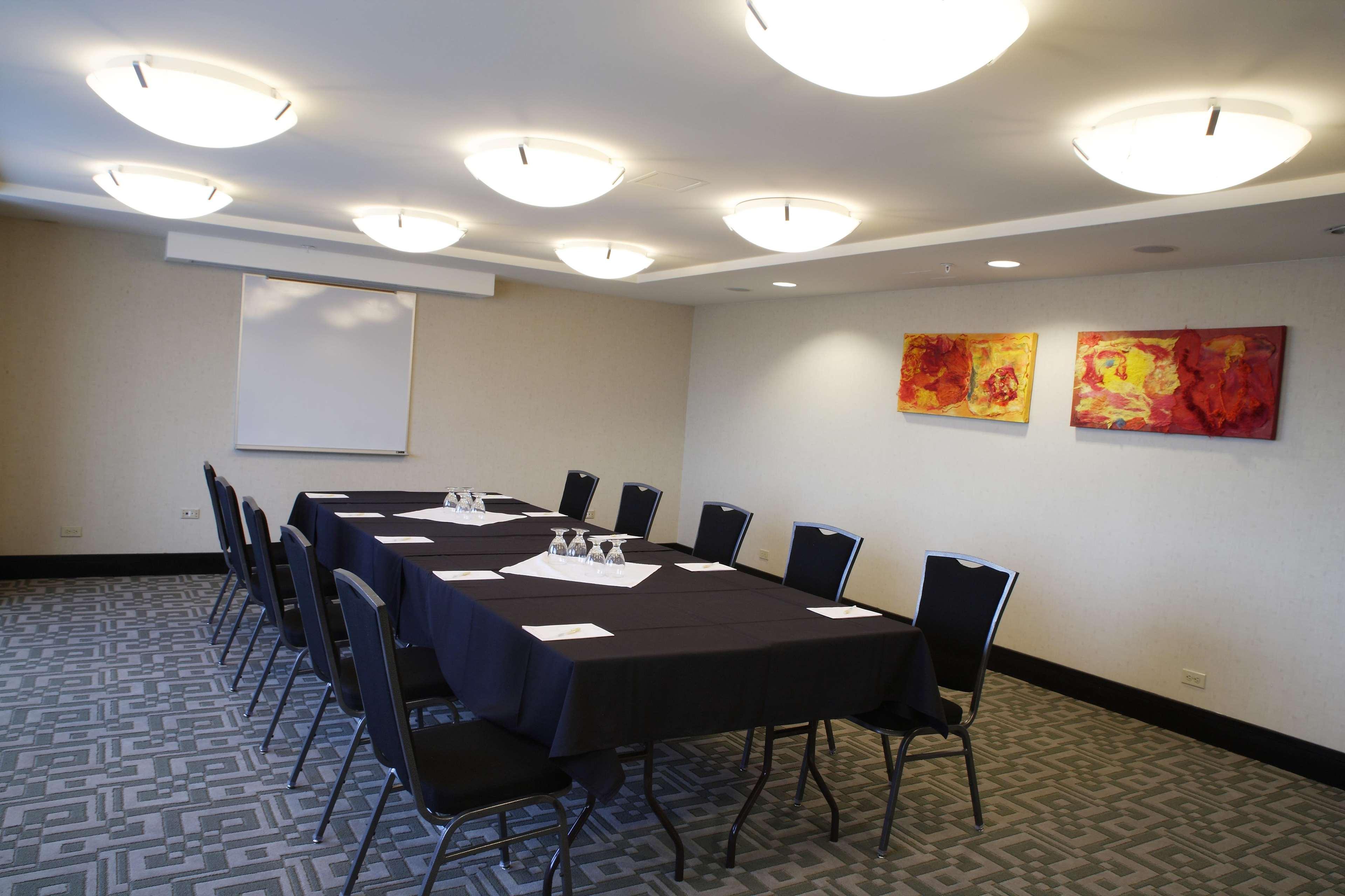Doubletree By Hilton Downtown 4*