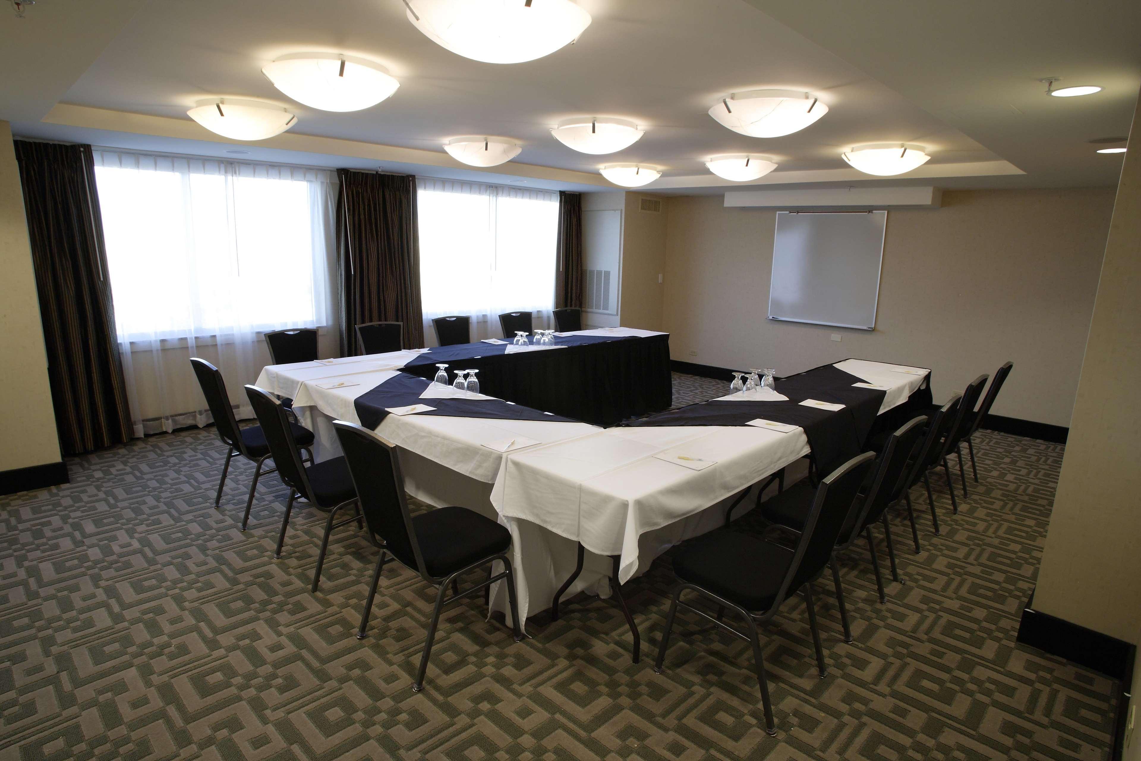 Doubletree By Hilton Downtown 4*