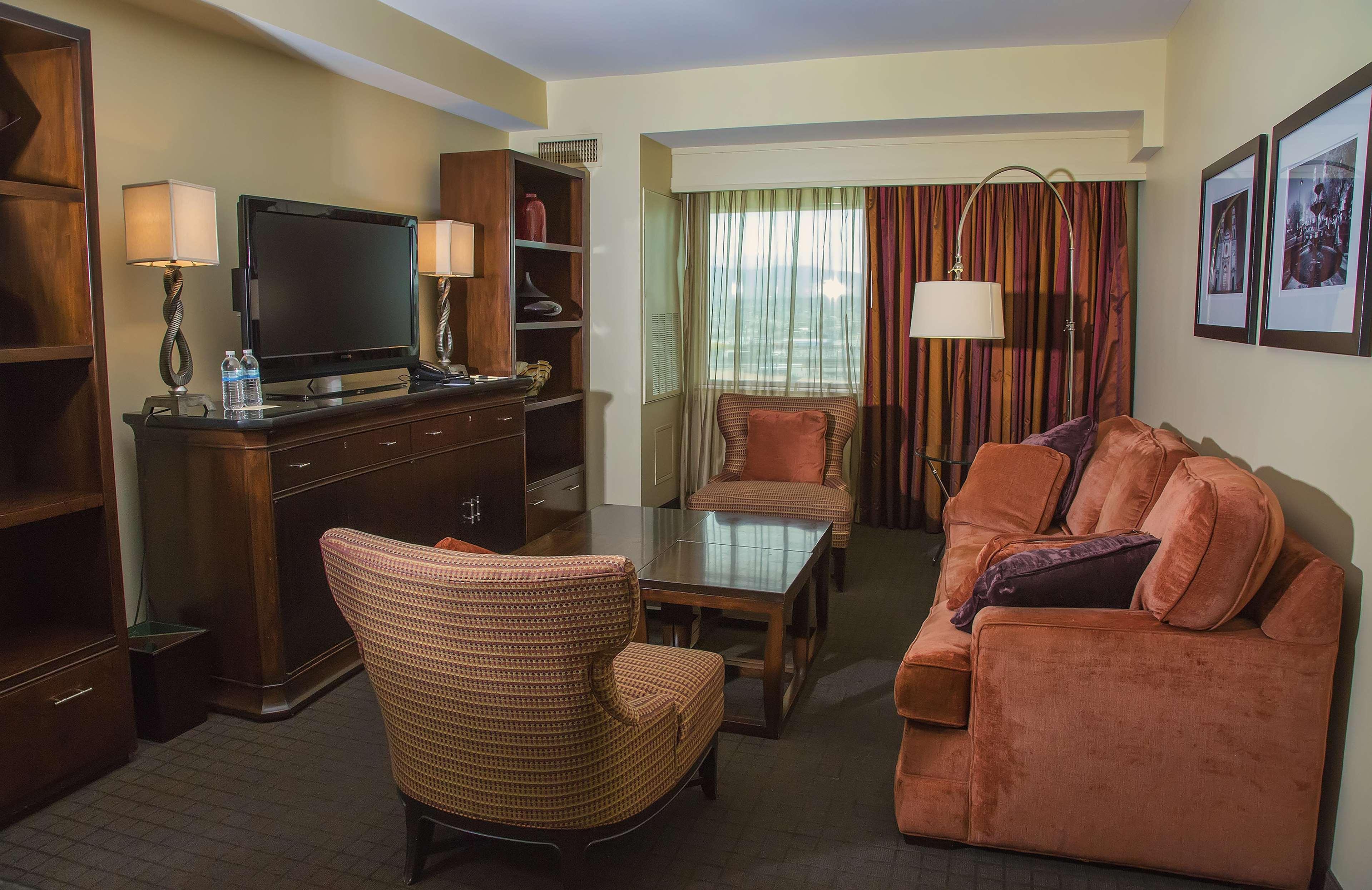 Hotel Doubletree By Hilton Downtown 4*