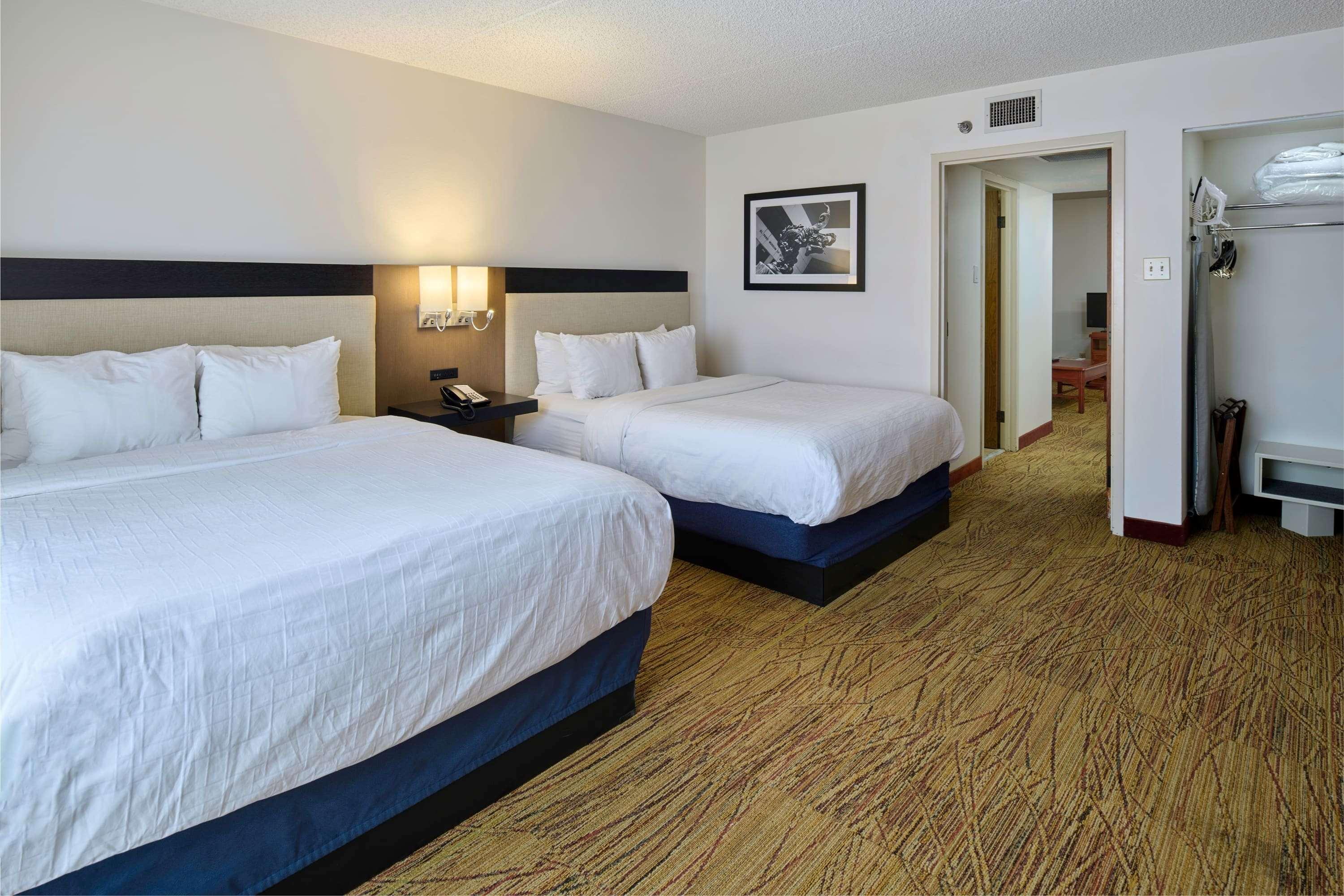 Wyndham Airport And Water Park 3* El Paso