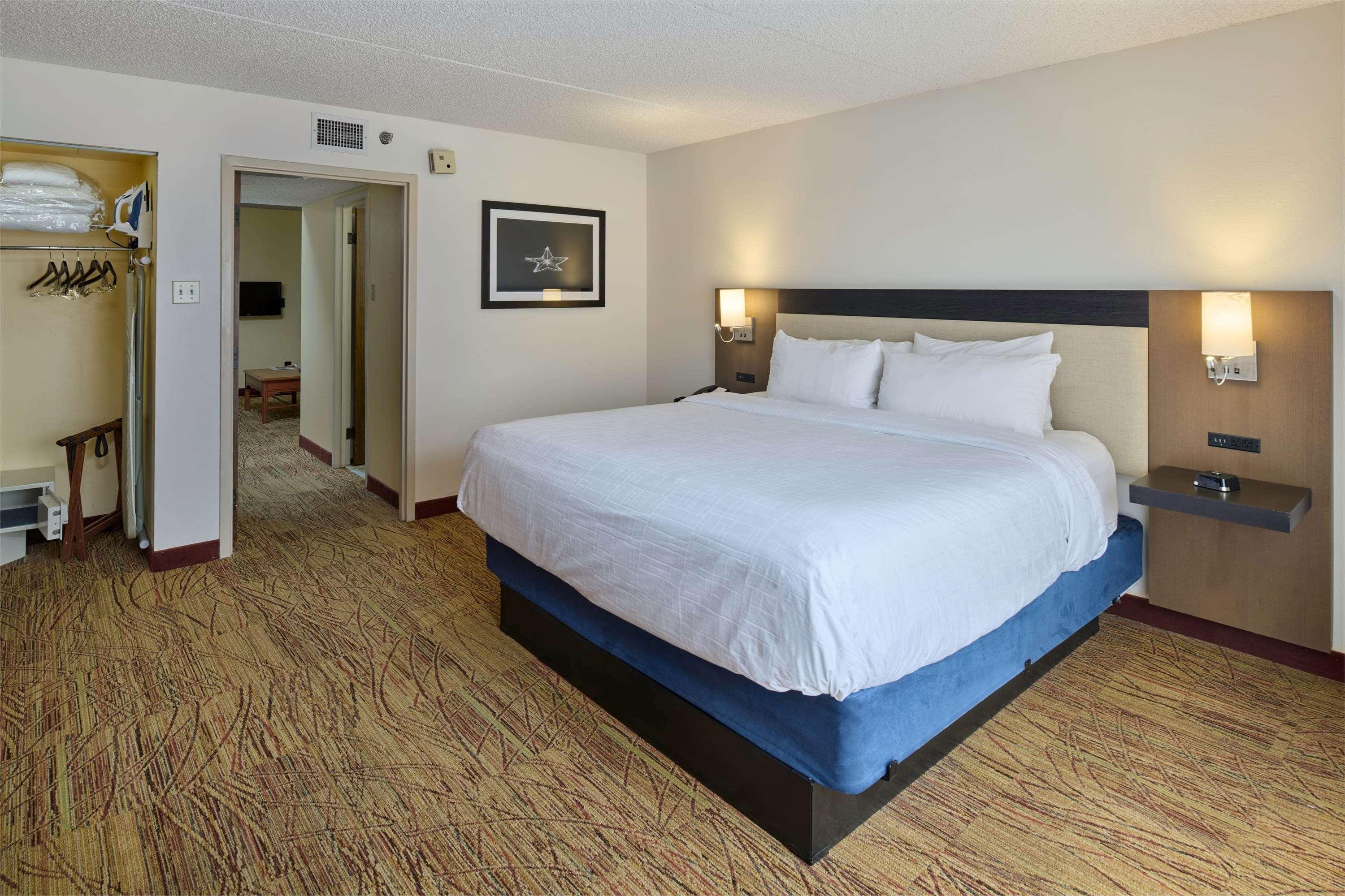 Hotel Wyndham Airport And Water Park El Paso