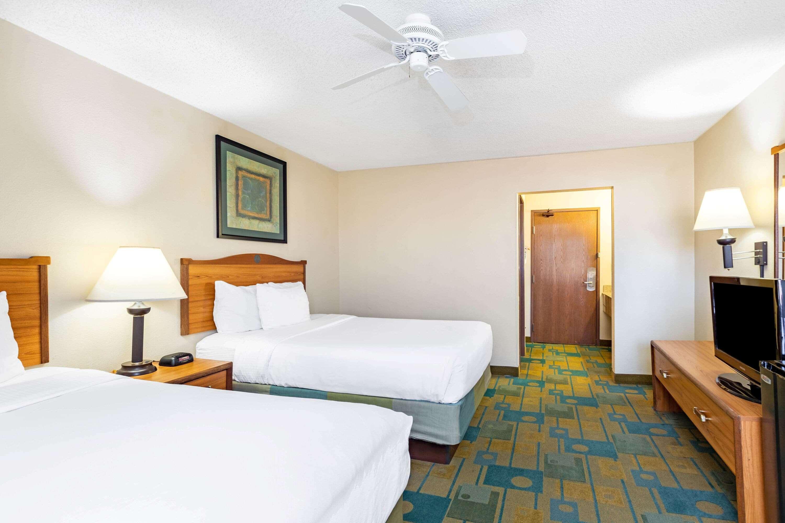 La Quinta By Wyndham East Hotel