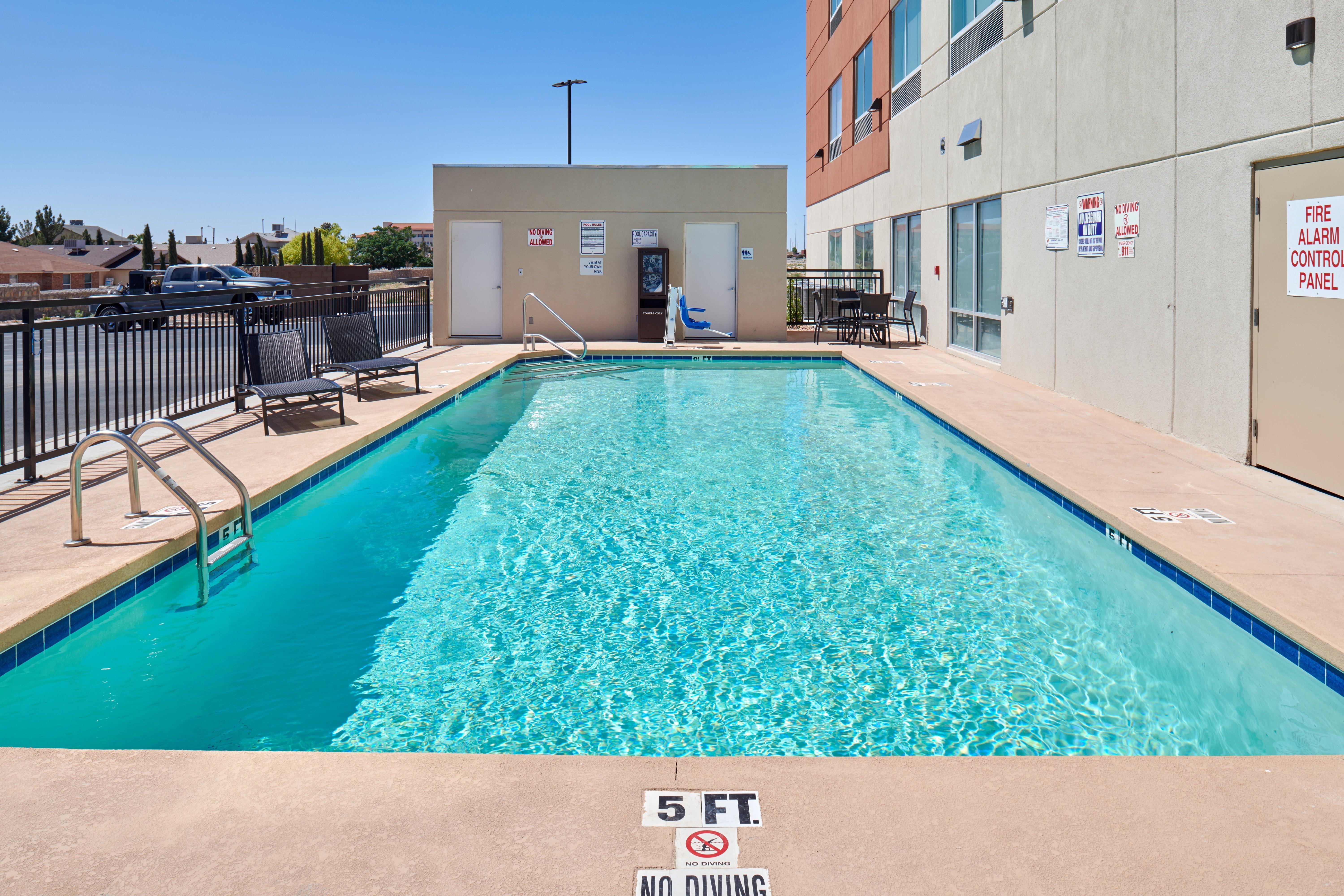 Express & East-loop 375 By Ihg Hotel 3*