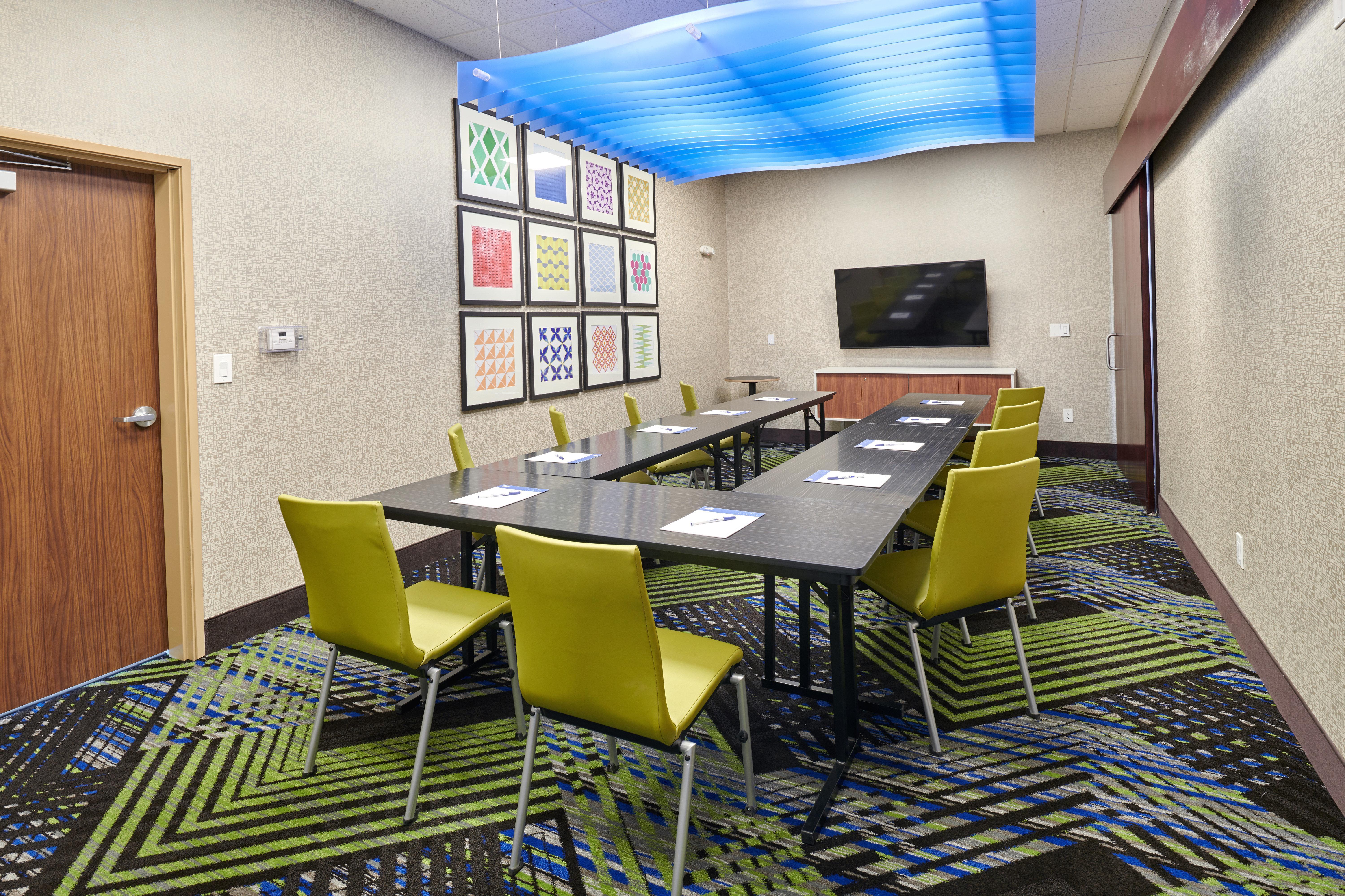 Hotel Express & East-loop 375 By Ihg
